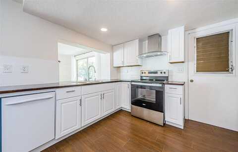 Springfield, HOLIDAY, FL 34691