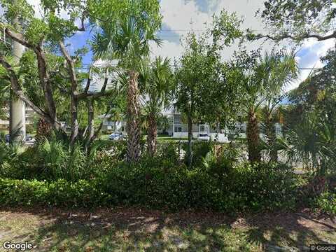 Newport R, DEERFIELD BEACH, FL 33442