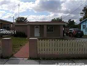 18Th, WEST PARK, FL 33023