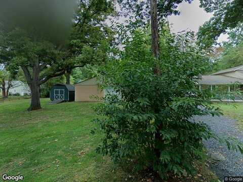 Frye St, Waynesboro, VA 22980