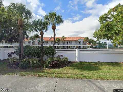Madeira Court, Sarasota, FL 34233