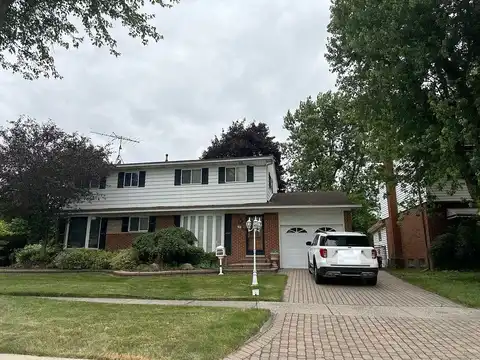 Mulligan, MOUNT CLEMENS, MI 48043