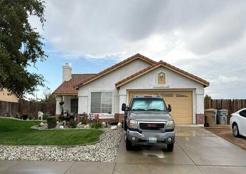 Jenny, HESPERIA, CA 92345