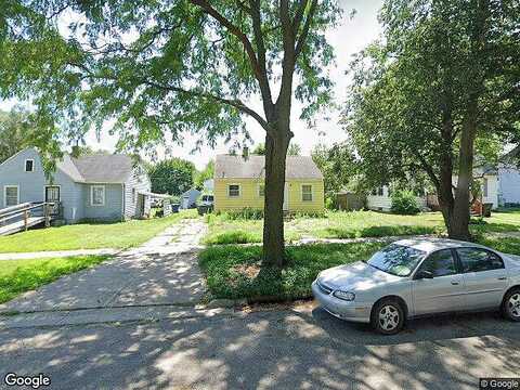 Vine, WATERLOO, IA 50703