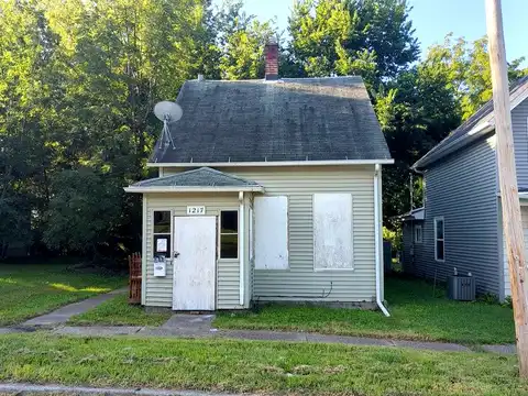 8Th, DAVENPORT, IA 52802