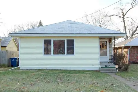 Easton, DES MOINES, IA 50317
