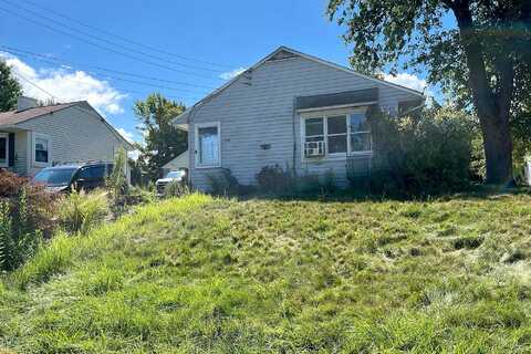 Maine, ALIQUIPPA, PA 15001