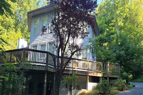 Far Knob Climb, NELLYSFORD, VA 22958