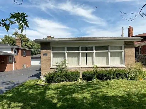 92Nd, CHICAGO, IL 60617