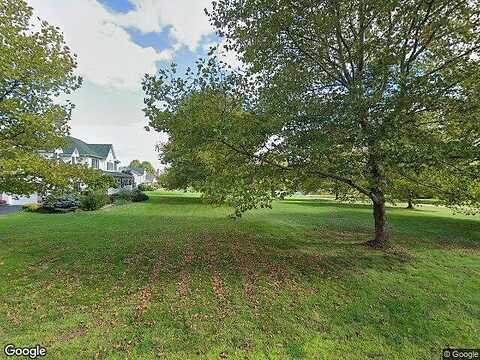 Noelle, WALDEN, NY 12586