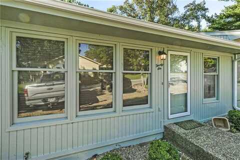 26 Dogwood DR, Bella Vista, AR 72714