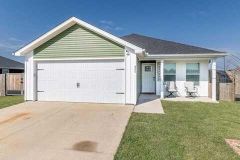 800 S Parrot LN, Siloam Springs, AR 72761