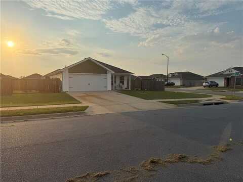 800 S Parrot LN, Siloam Springs, AR 72761