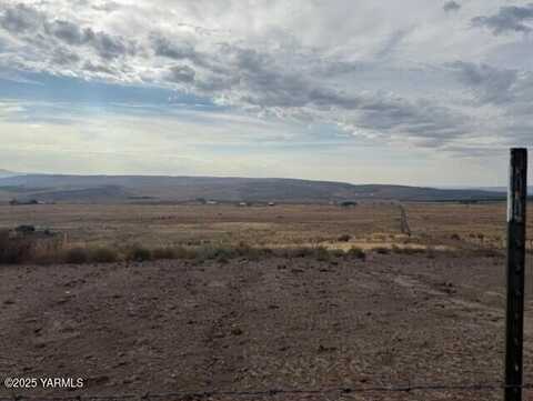 Nna Box Canyon Rd, Selah, WA 98942