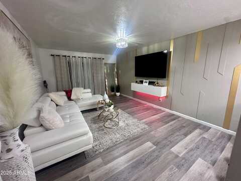 4730 N Northern Avenue, Glendale, AZ 85301