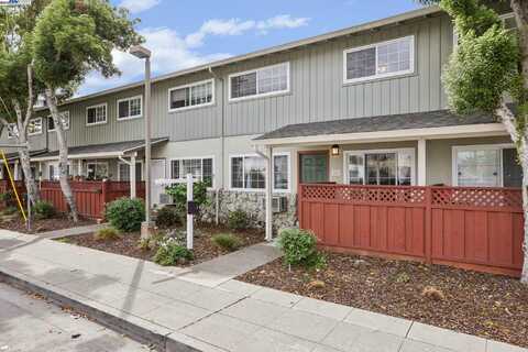 700 Fargo Ave, San Leandro, CA 94579
