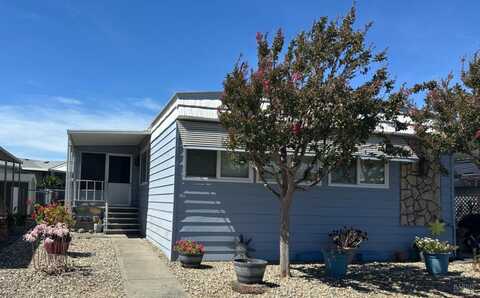 102 Royal Oak Court, Fairfield, CA 94533
