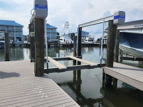 411 Admiral Craik Dr, Grand Isle, LA 70358