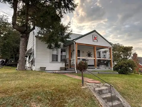 113 Woods Ave, OAK HILL, WV 25901