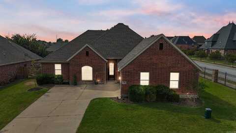 700 SW Sterling, Bentonville, AR 72712