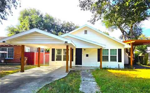 614 W Yoakum Avenue, Kingsville, TX 78363