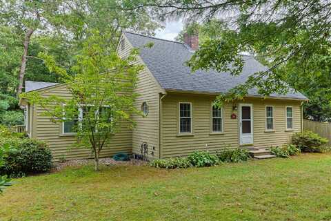 15 Hunters Trail, Sandwich, MA 02563