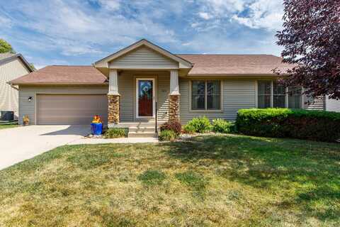 822 Poe Avenue, Ames, IA 50014