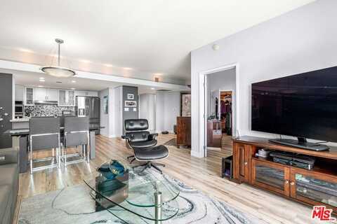 13700 Marina Pointe Dr, Marina Del Rey, CA 90292