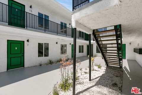 6736 Woodley Ave, Van Nuys, CA 91406