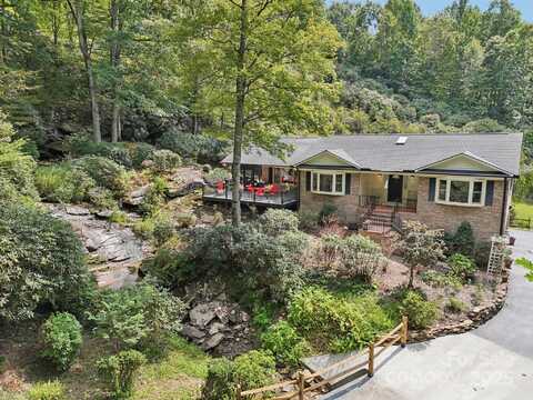439 Deerhaven Lane, Hendersonville, NC 28791