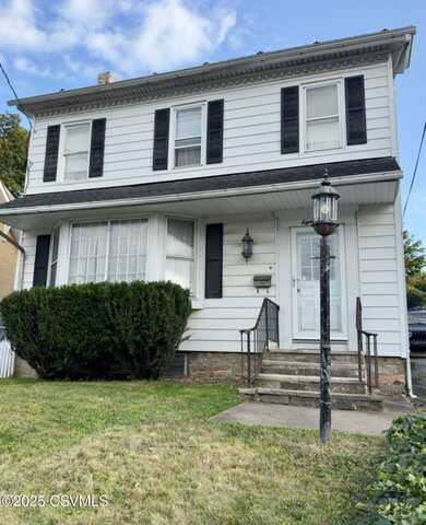 820 W SPRUCE Street, Coal Township, PA 17866