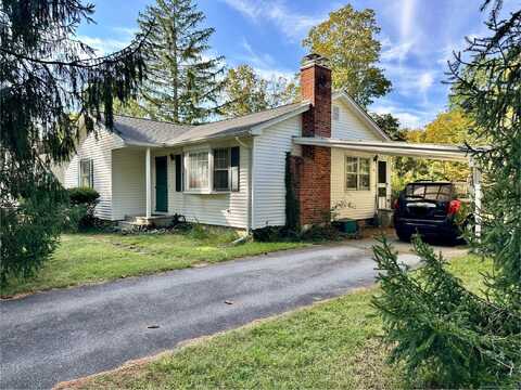 2 Edgewood Lane, Mansfield Center, CT 06250