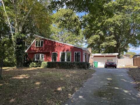 5 Vivian Court, Waterford, CT 06385