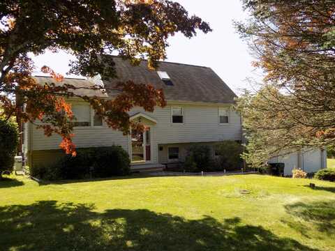 2 Meadow Drive, Oxford, CT 06478