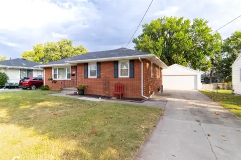 7017 Winston Avenue, Urbandale, IA 50322
