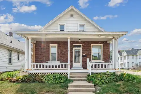 2885 Jackson, Dubuque, IA 52001