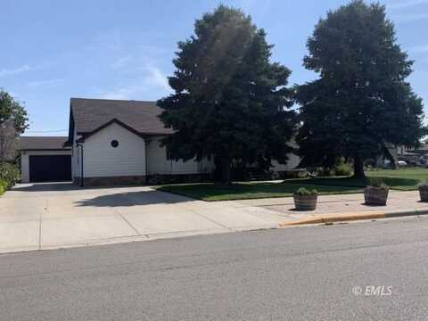 412 S Strevell Ave, Miles City, MT 59301
