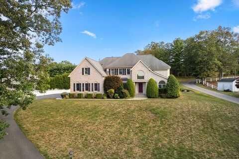 21 Whispering Ln, Natick, MA 01760