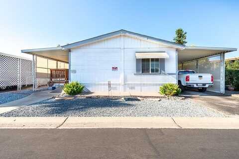 1218 Cleveland Avenue E, Madera, CA 93638