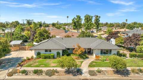 2839 Delno Avenue N, Fresno, CA 93705