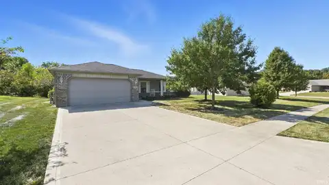 1008 W 2nd Avenue, Garrett, IN 46738