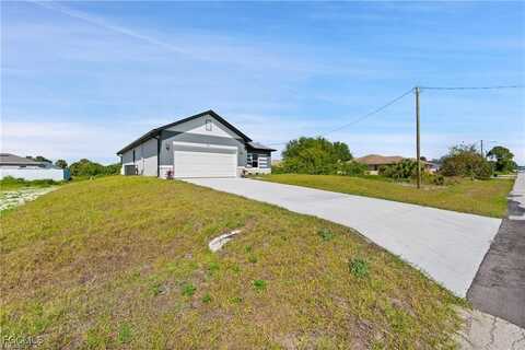 524 Kingsbury Lane, Lehigh Acres, FL 33974