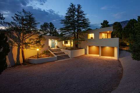 1066 TRAMWAY Lane NE, Albuquerque, NM 87122