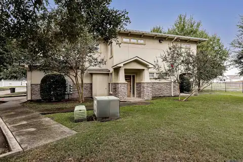 8000 Stonelake Village Ave, Baton Rouge, LA 70820