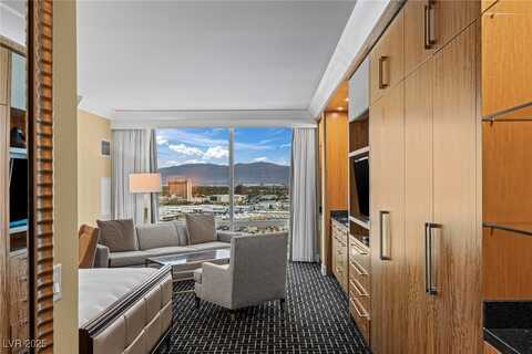 2000 N Fashion Show Drive, Las Vegas, NV 89109