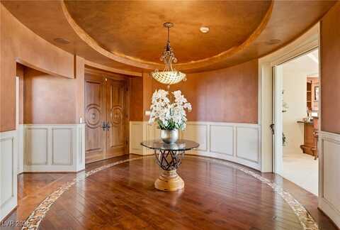 2777 Paradise Road, Las Vegas, NV 89109
