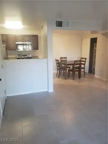 7885 W Flamingo Road, Las Vegas, NV 89147