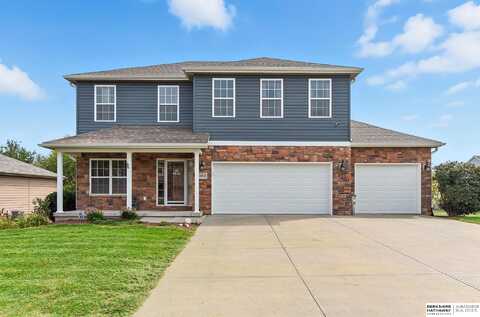 10505 N 152nd Avenue Circle, Bennington, NE 68007