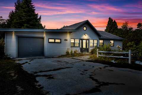 25 S Oceana Drive, Shelby, MI 49455