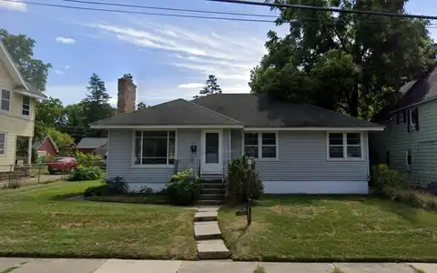 534 Shirley Street NE, Grand Rapids, MI 49503